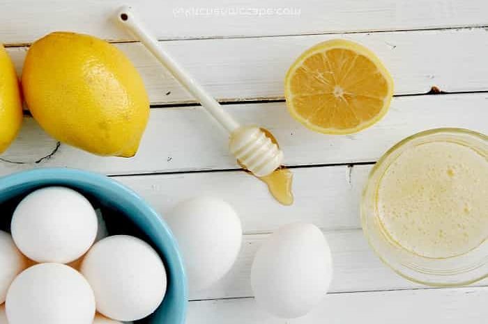 Egg White Mask with Lemon & Raw Honey
